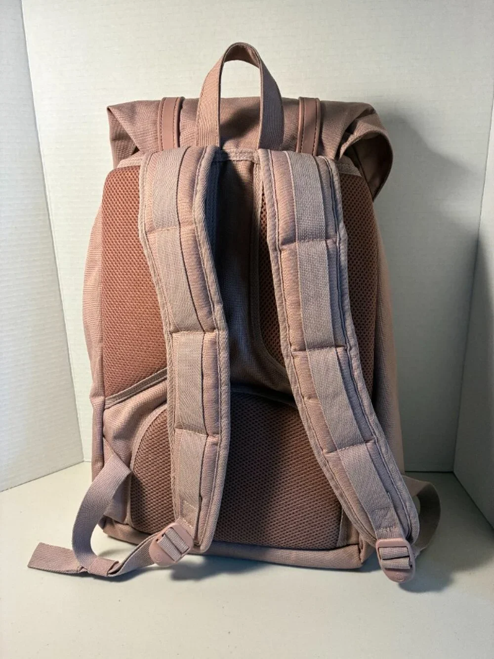 Herschel Supply Company dusty pink